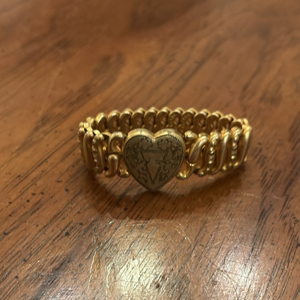 Vintage Gold Heart Women's Bracelet